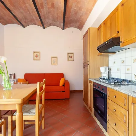 Holiday home Belvilla By Oyo Ciclamino Pianoterra *